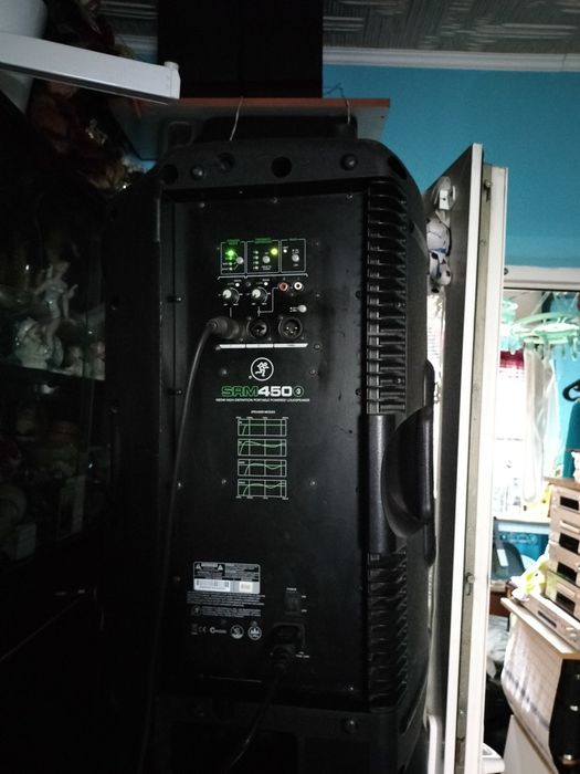 Vând / Schimb Boxe active " 2. Mackie Srm 450V3 "