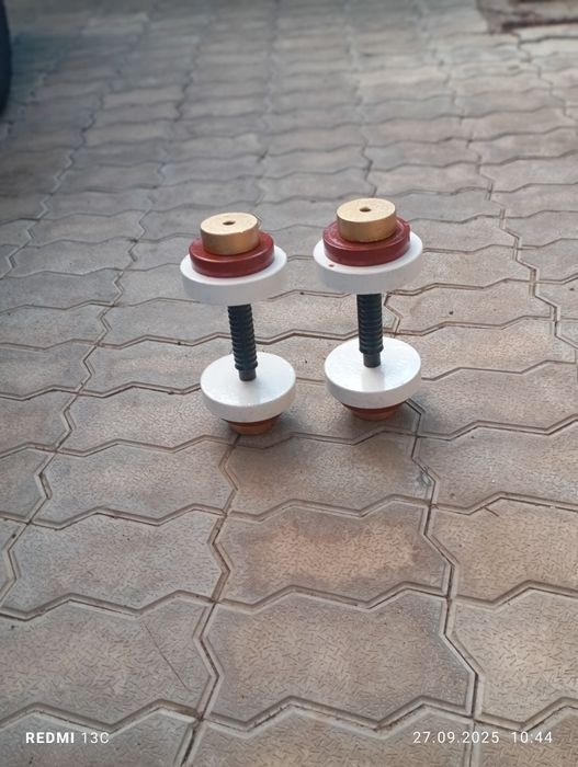 Продаются гантели