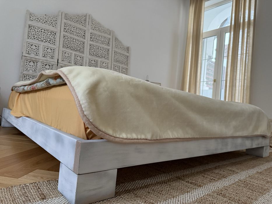 Pat indian + saltea memory 180x200cm