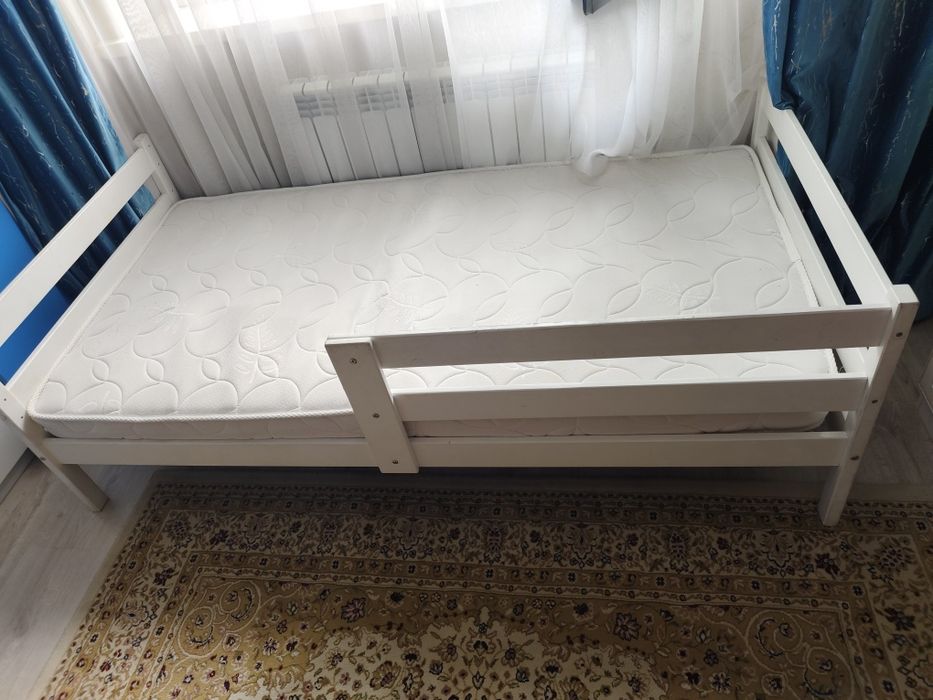Кровать ikea деревянный 2шт цены разные