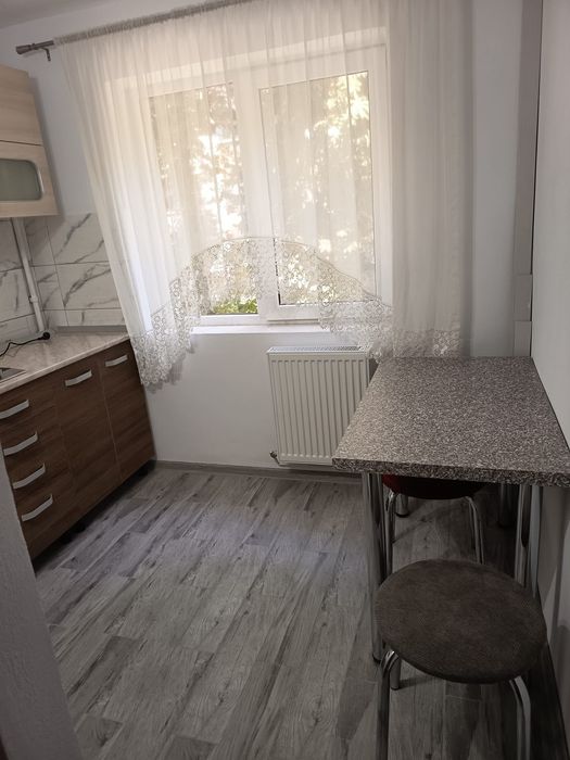 Închiriez garsoniera confort 1, zona Grădiște Arad,et.1