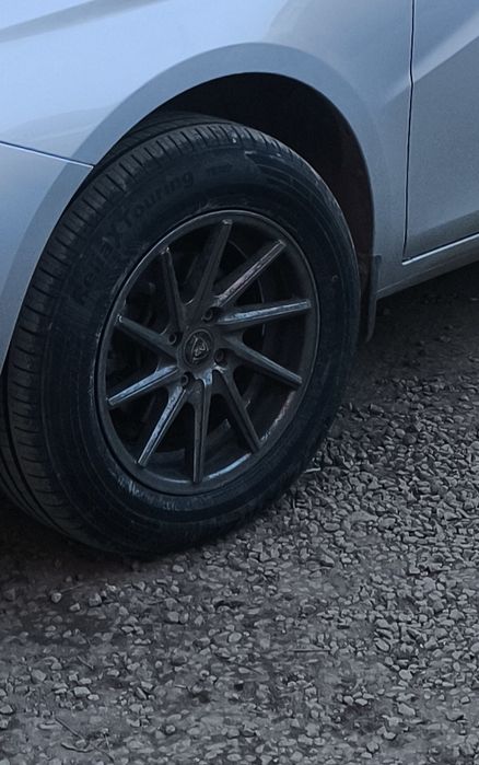 Продам диски r15  с летней резиной