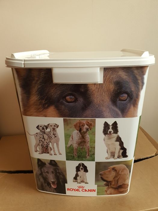 Контейнер для корма