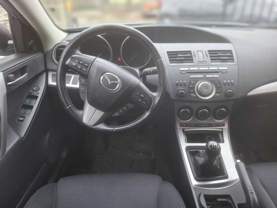 Vand Mazda 3 hatchback 2010 avariata