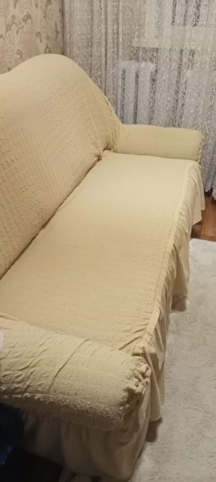 Продаю диван 3.2.1.