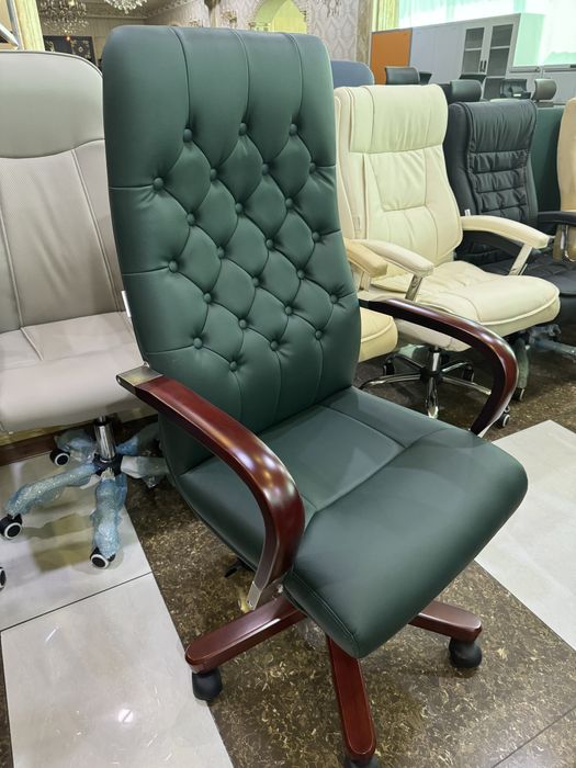 Офисное кресло для руководителей