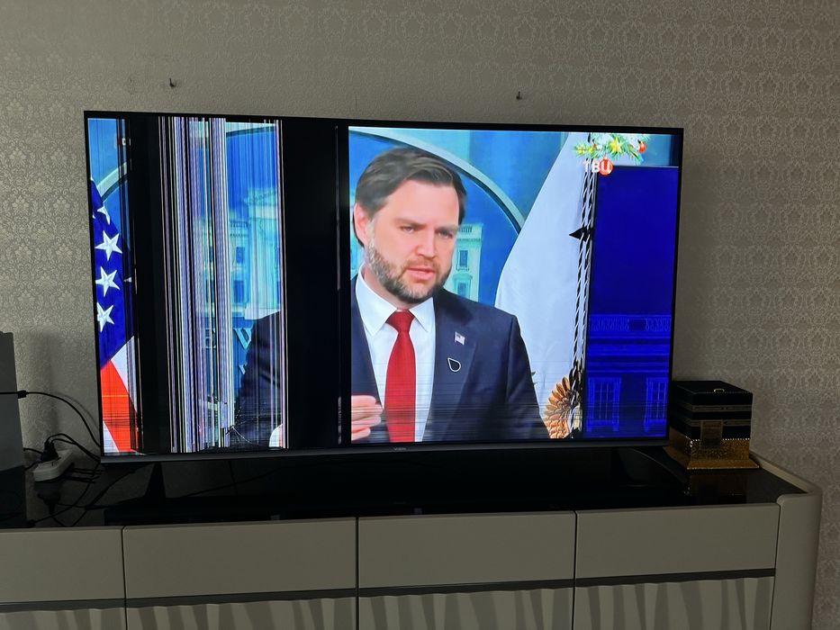 Продам тв на запчасти