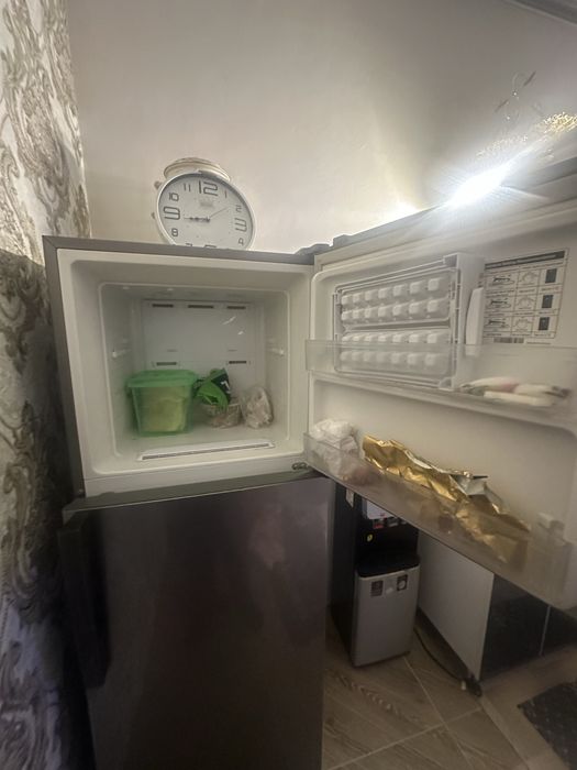 Xaladilnik Samsung v xaroshom sastayani