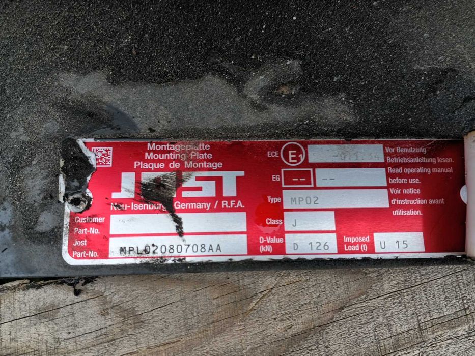 Лaфет за влекач JOST