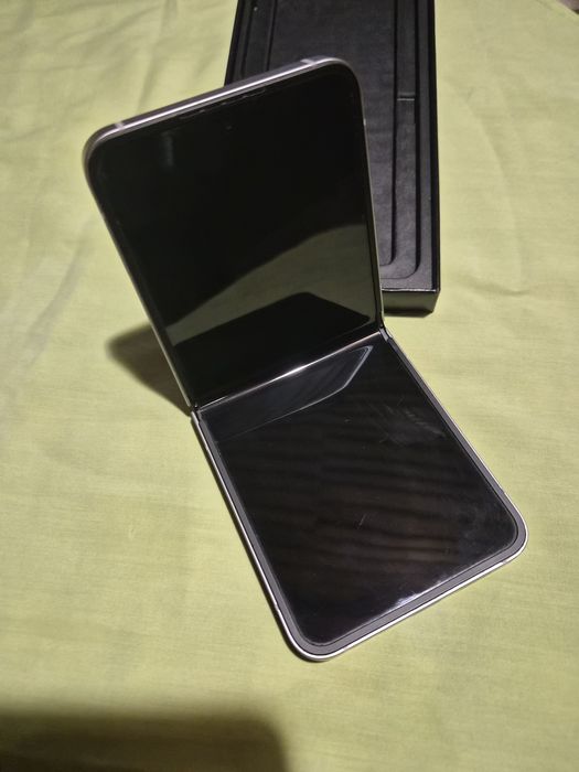 Samsung galaxy z flip 6