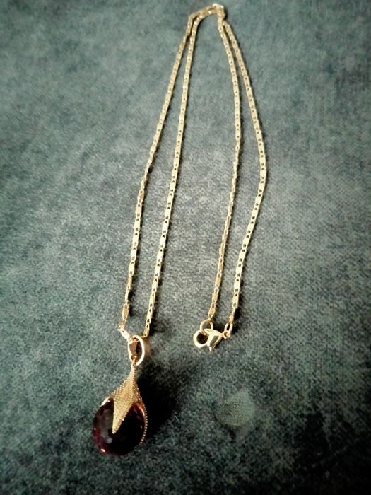 Цепочка с подвеской гранат