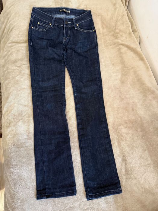 Дънки на марката Roberto Cavalli