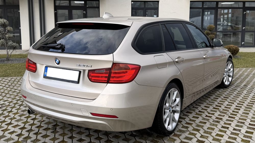 BMW 320 D 2.0 184 CP 2015 Facelift Manual 6+1 Trepte 3 M de Condus