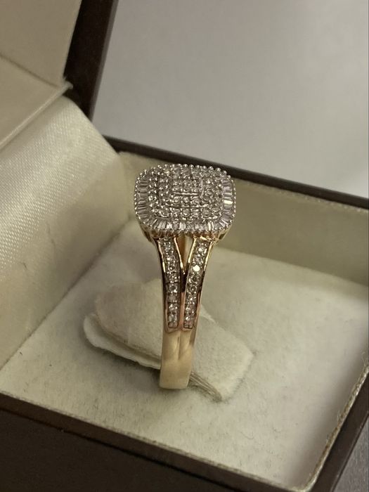 Inel aur .cu diamante 0.60ct