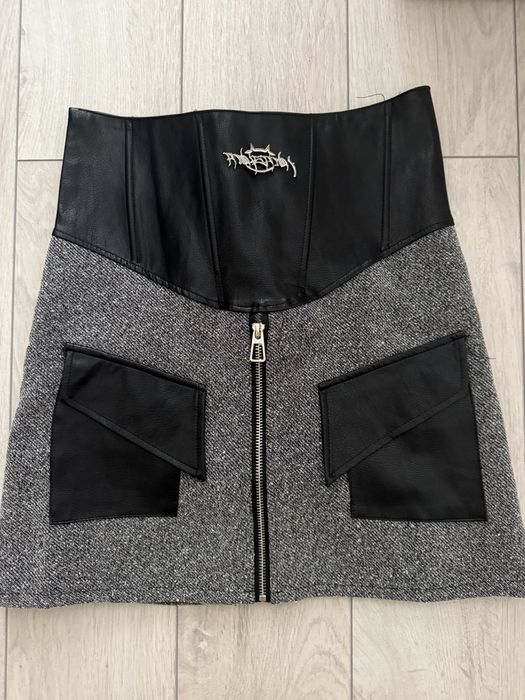 Уникален дамски сет - пола и яке