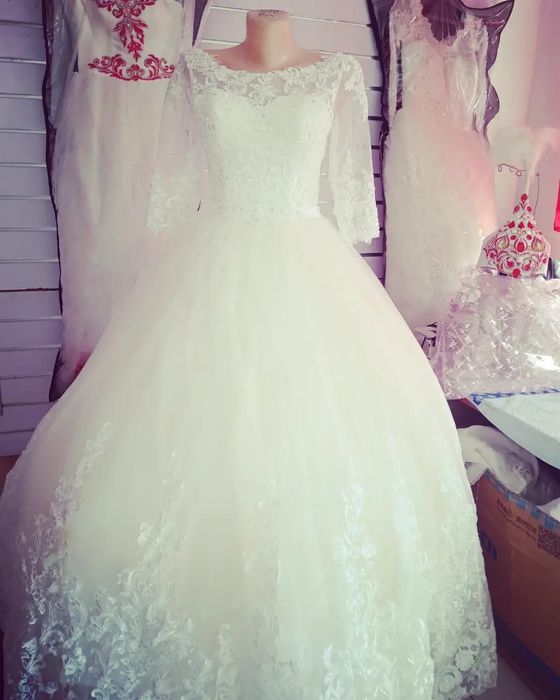 Той Көйлектер сатамын б/у