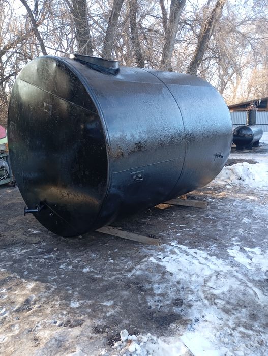 Продам ёмкость и годовую емкость