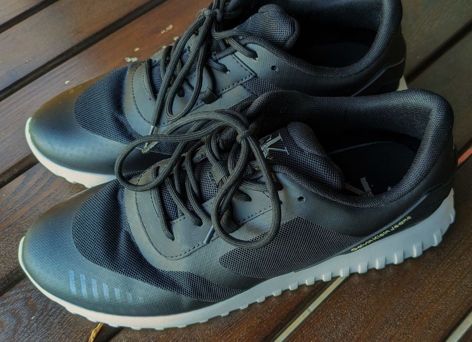 Vând pantofi sport Calvin klein Jeans