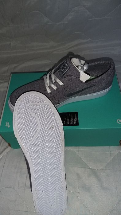 маратонки/гуменки Nike