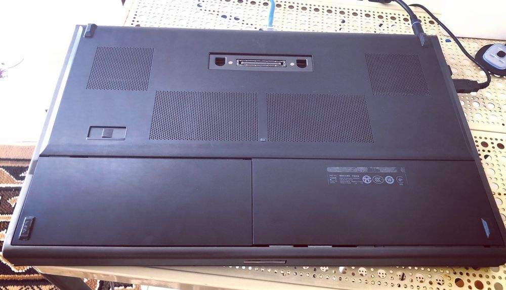Laptop Dell Precision 6600 Upgraded (Potențial & LowBuget. 800 RON )