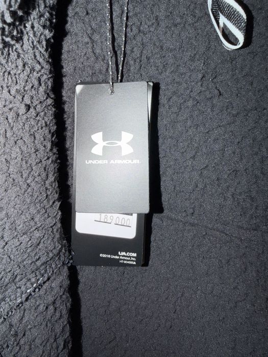 Курточка от Under Armour