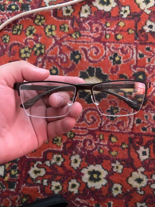 Очки сатылады зрениенікі