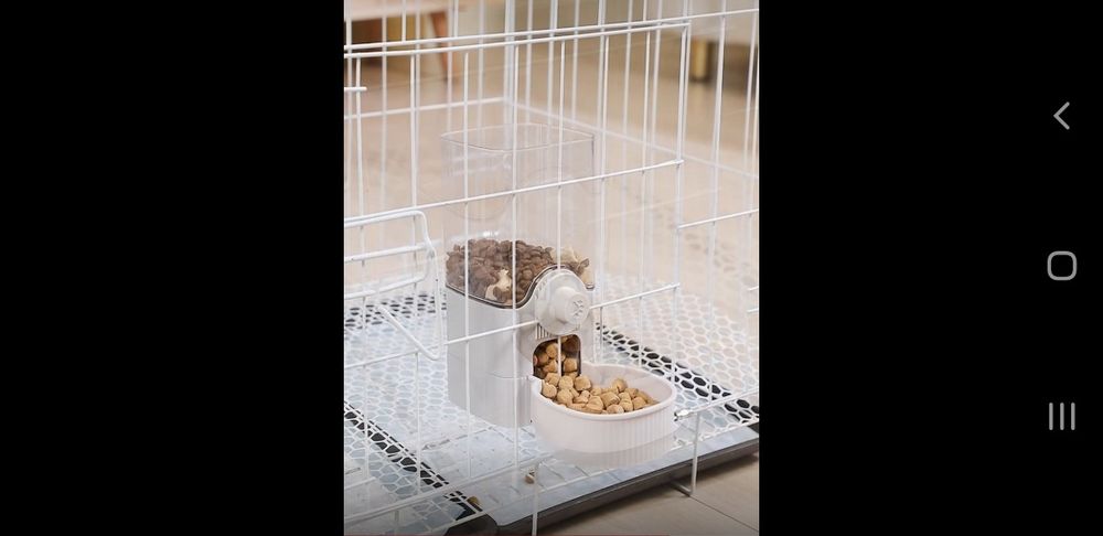 Продаётся кормушка для кроликов , собак , кошек и попугаев.