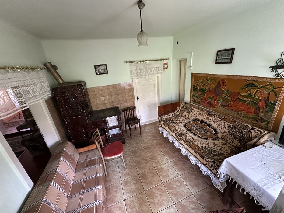 Vand casa la Cacova Ierii