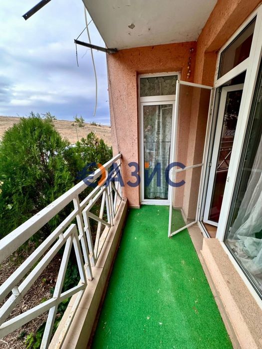 Продава се Тристаен апартамент в к.к. Слънчев бряг - 67 кв.м за 525 €/кв.м - Снимка #8