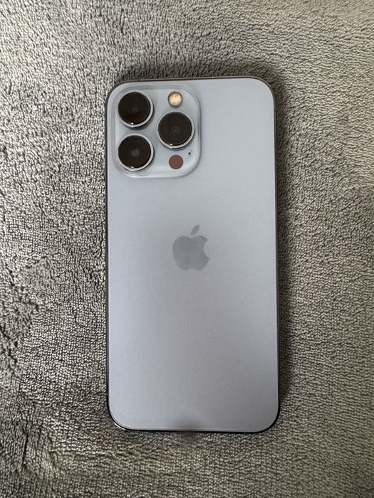 Продам iphone 13 pro 256