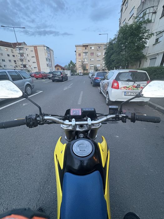 Honda FMX 650 supermoto