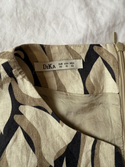 Рокля до коленете DIKA