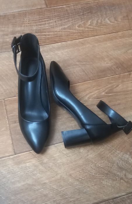 Продам туфли       .