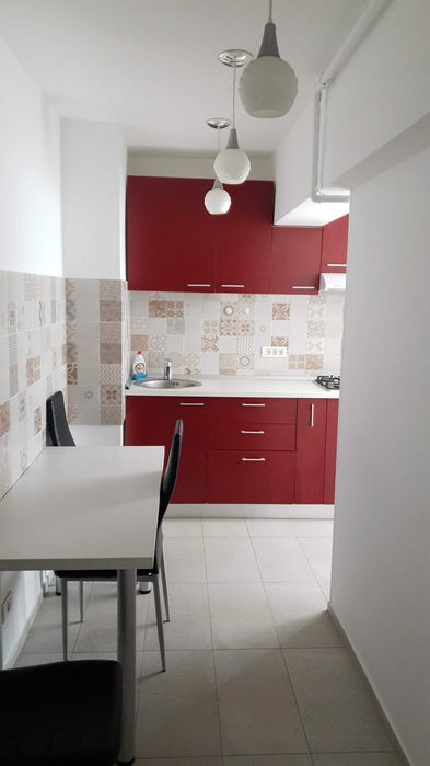 2 camere, decomandat, Bulevardul UNIRII – Piata ALBA IULIA, bloc MONOLIT, CENTRALĂ proprie