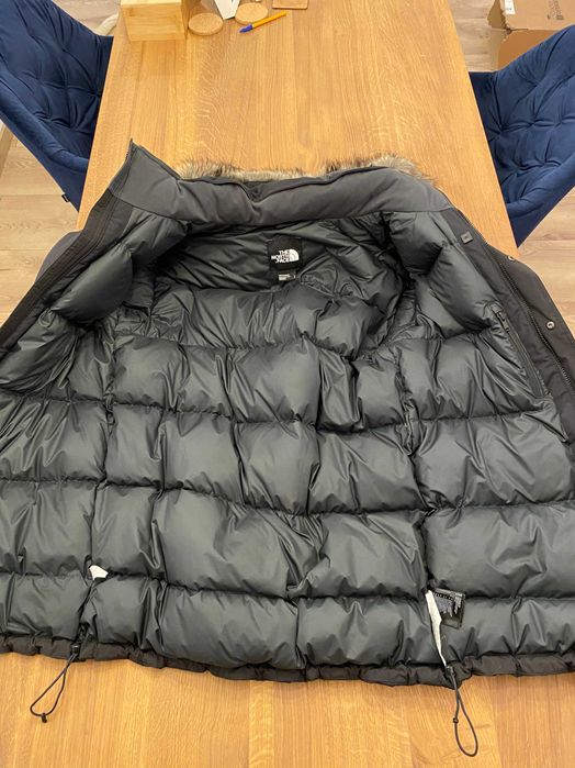 Geaca The North Face McMurdo, mărimea L, ca nouă