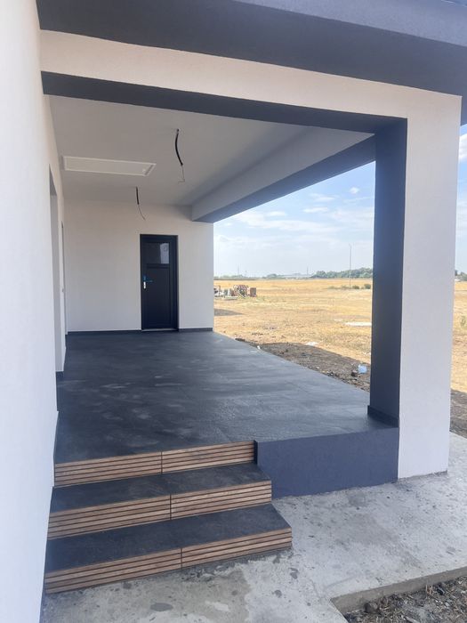 Casa in santandrei 160mp / terasa incalzita/rolete electrice - acces rapid centura