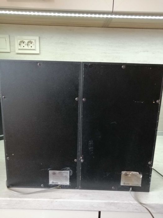 Тонколони Universum