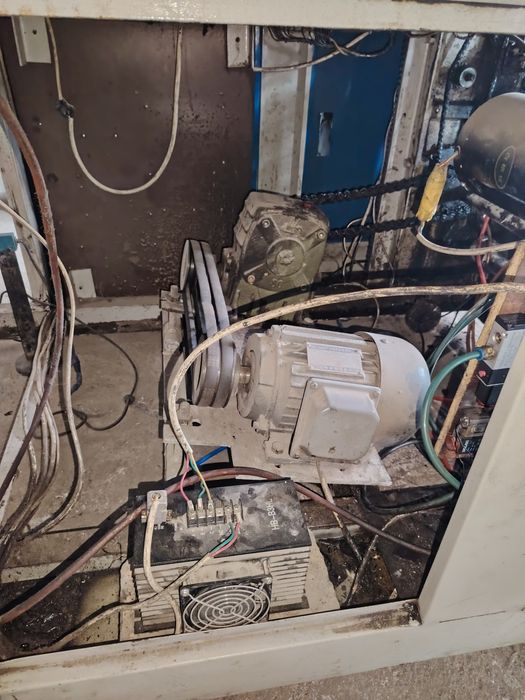 Qora paket tikadigan stanok 220v toʻkga ishlaydi holati aʼlo