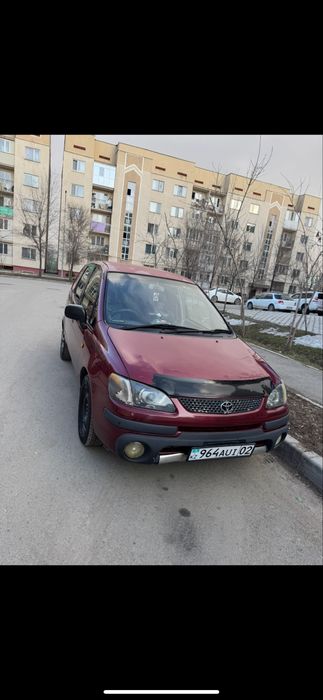Продам машину Toyoto Spacio