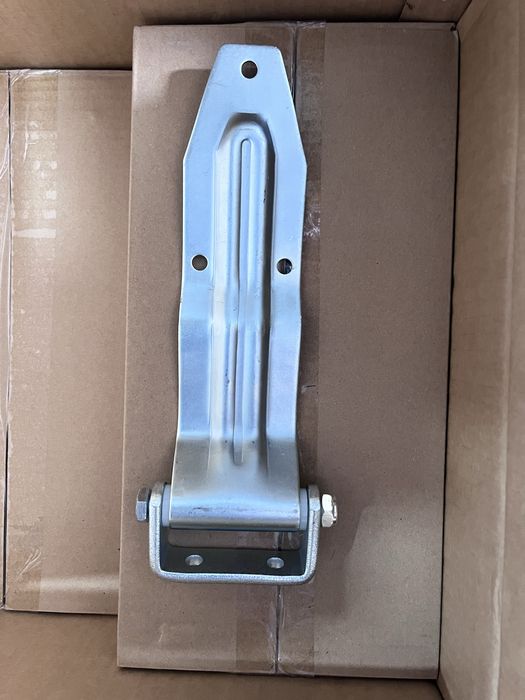 Дверной замок для грузавика