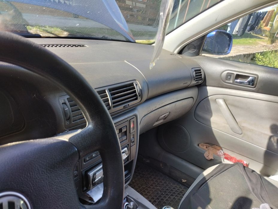 Vând passat 1.6  benzina și gpl an  2003