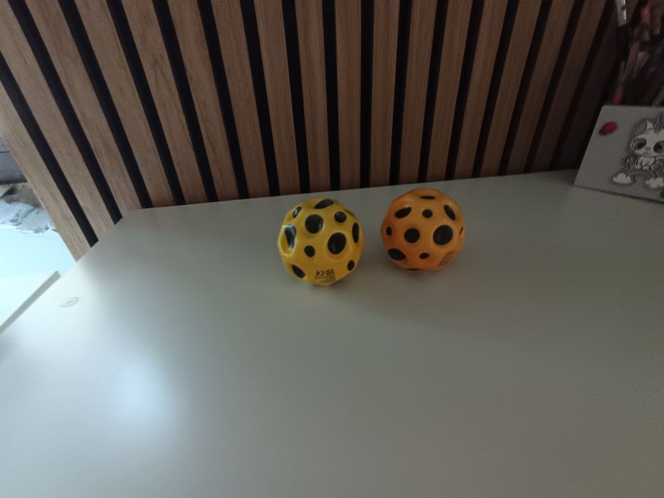 2 mingii super săritoare