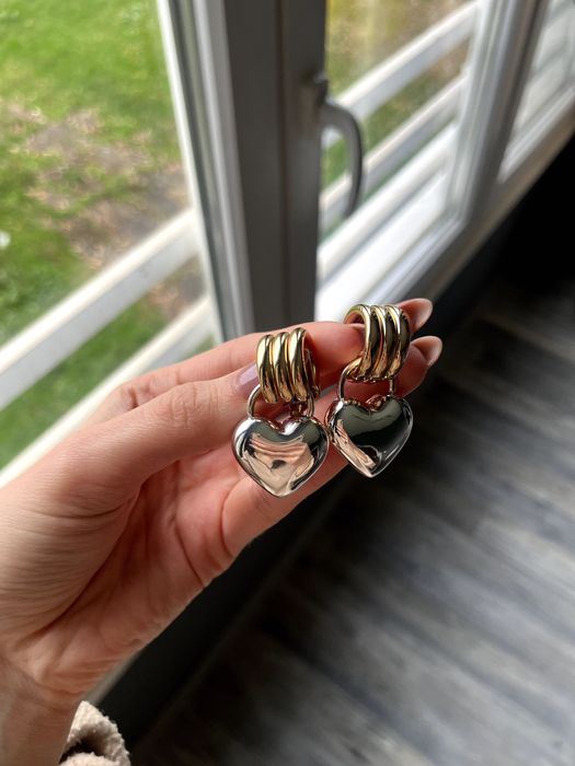 Нови двуцветни обеци, с висулки във формата на сърца, HM