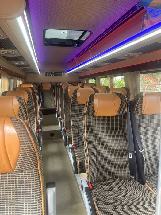 Transport persoane - Inchiriez Microbuze / Autocare (cu sofer)