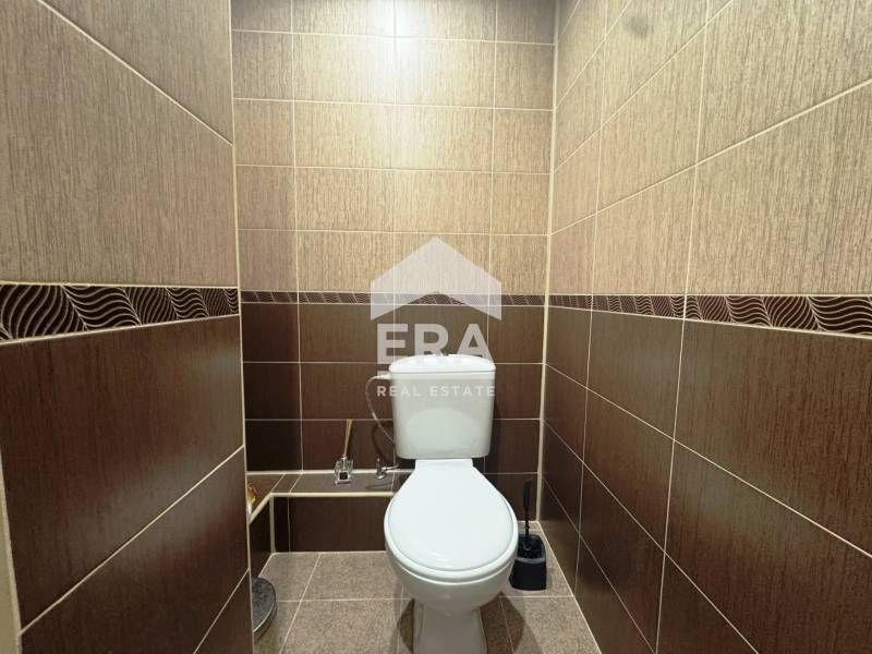 Продава се Четиристаен апартамент в Русе, Дружба 3 - 101 кв.м за 1090 €/кв.м - Снимка #4