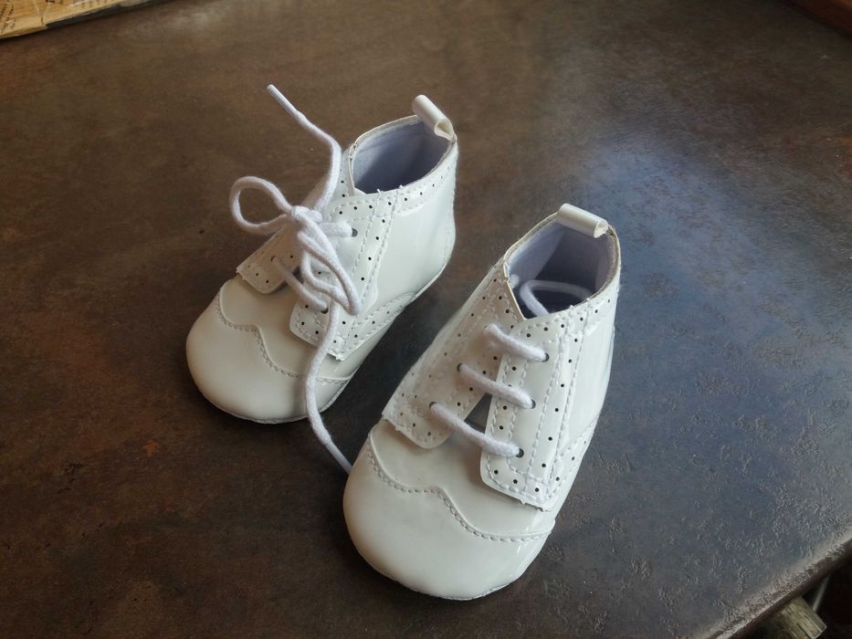 №18/20 НОВИ!буйки,пантофки,бебешки обувки