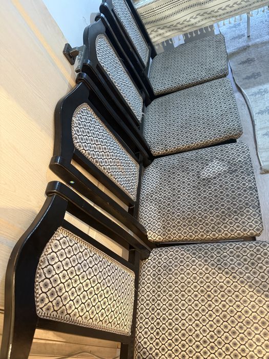 Срочно продам стулья кухонные