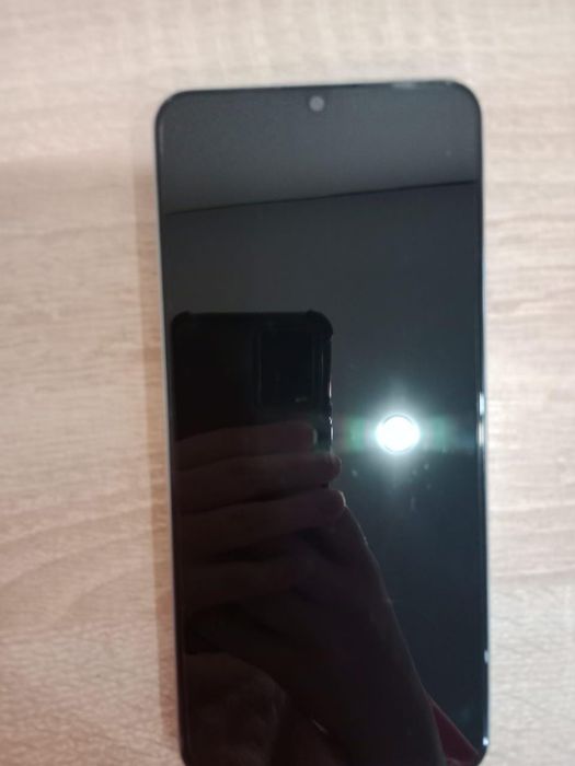 Продам новый телефон