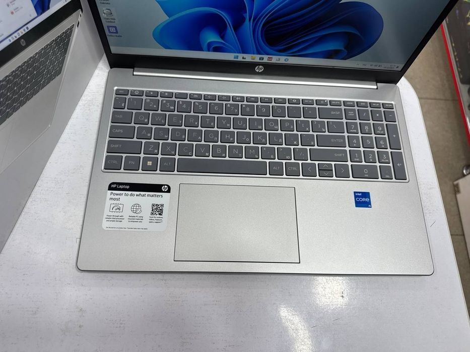 HP core i5-1235U DDR4 16/512 SSD holati ideal