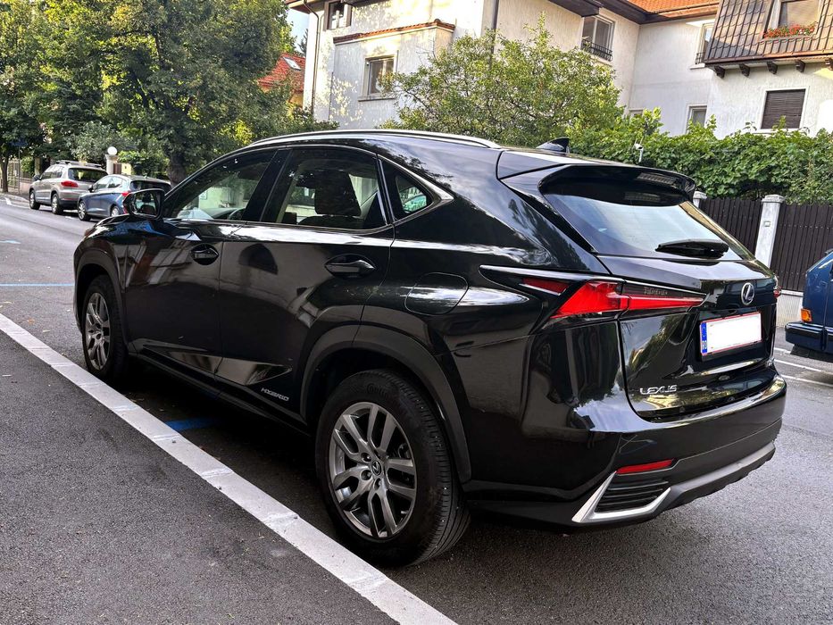 Lexus NX 300h 4x4 77500 km 2020 impecabil